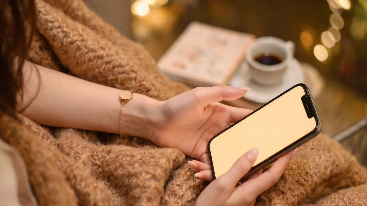 Josei-style AI girlfriend companion, a grown-up partner you can chat with about your day through a warm thoughtful conversation